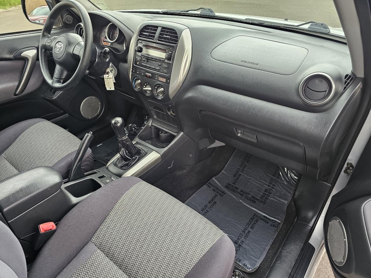 Toyota RAV4 2WD 2004
