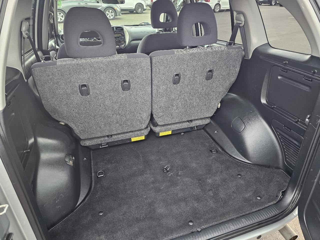 Toyota RAV4 2WD 2004