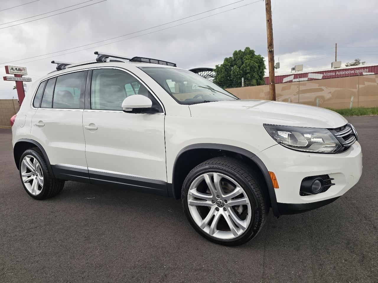 Volkswagen Tiguan S 2013