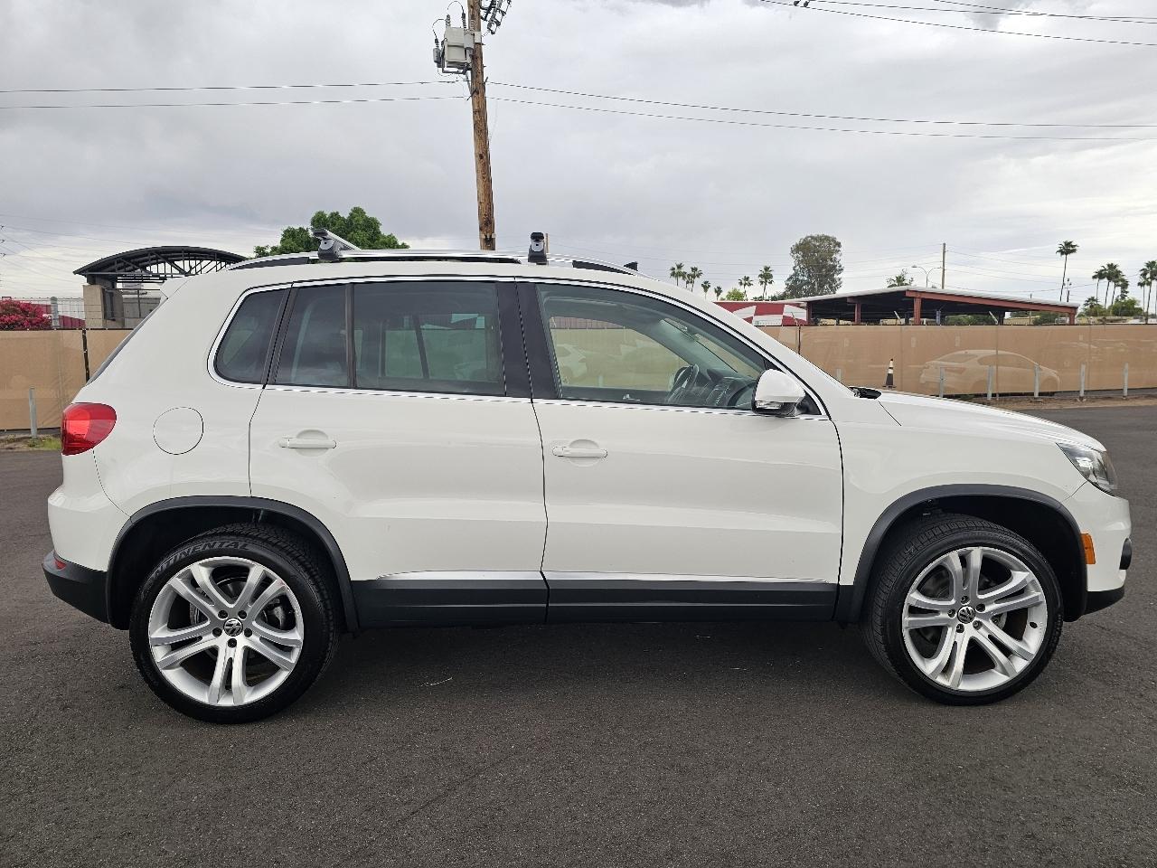 Volkswagen Tiguan S 2013