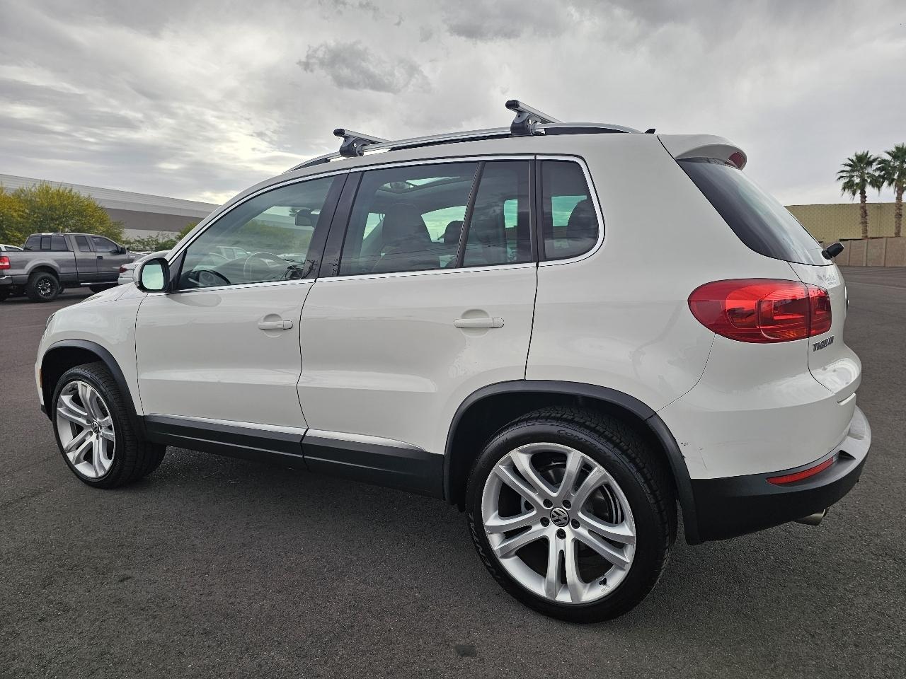 Volkswagen Tiguan S 2013