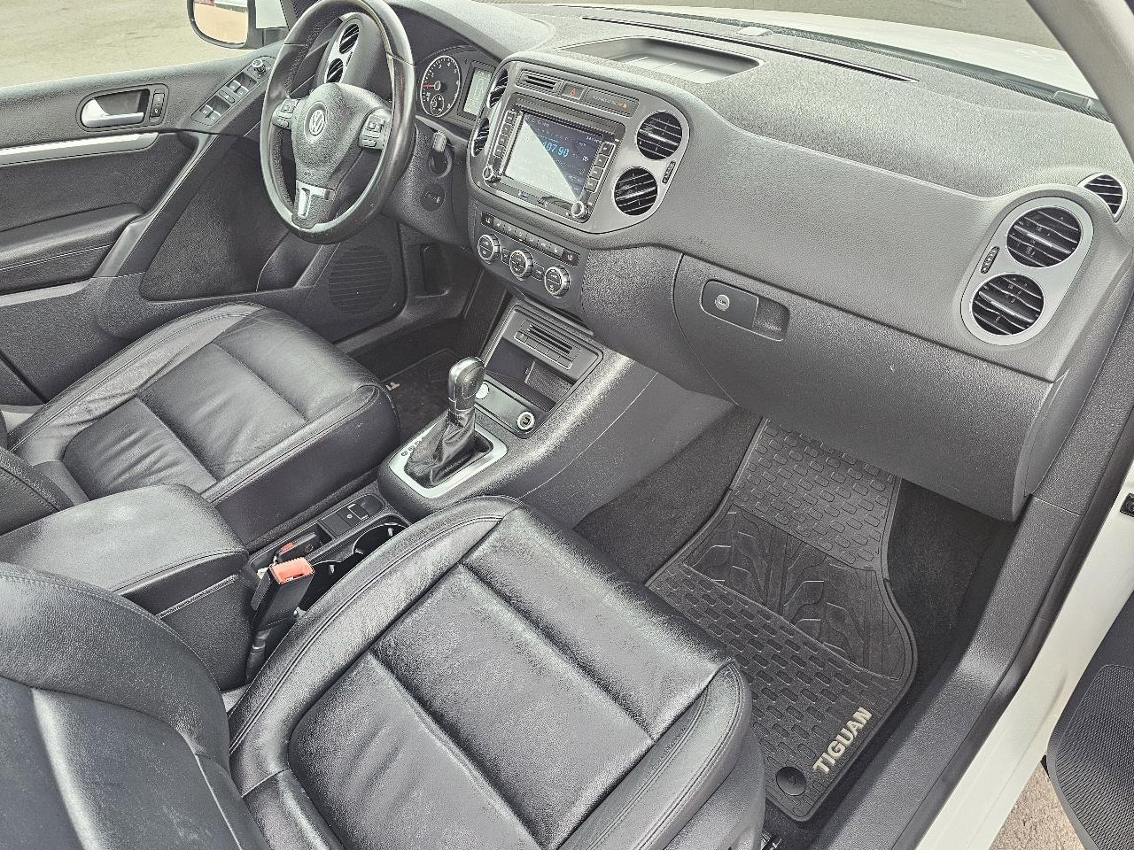 Volkswagen Tiguan S 2013