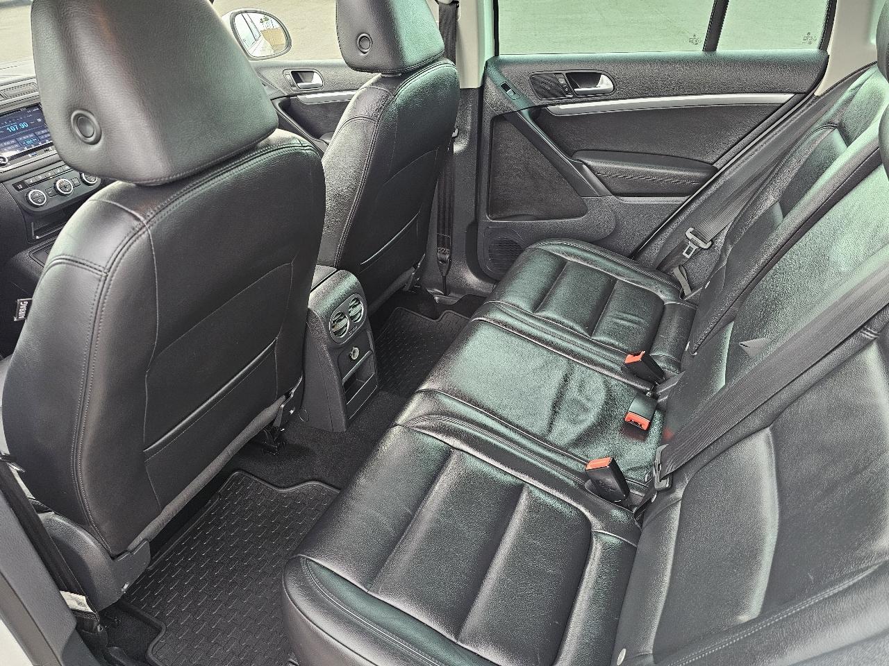 Volkswagen Tiguan S 2013