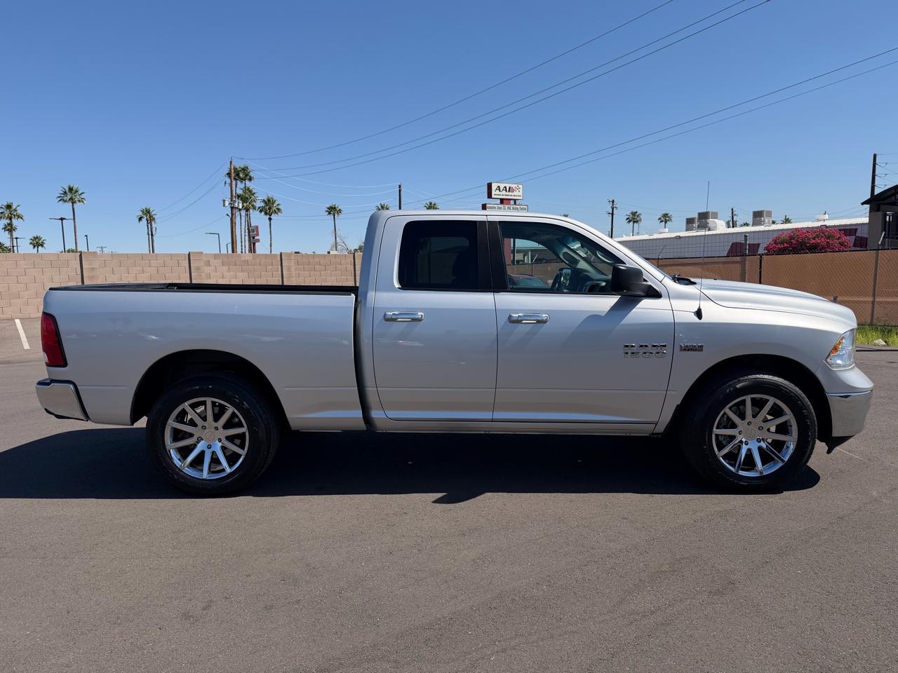 RAM 1500 2WD Quad Cab 140.5" Big Horn 2015