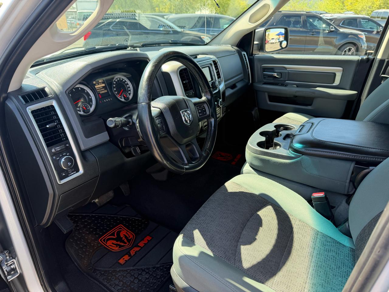 RAM 1500 2WD Quad Cab 140.5" Big Horn 2015