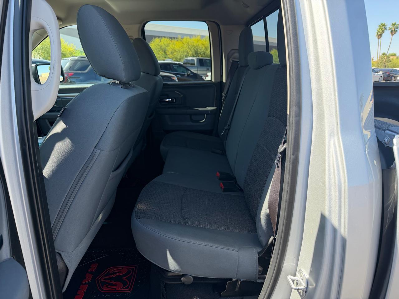 RAM 1500 2WD Quad Cab 140.5" Big Horn 2015