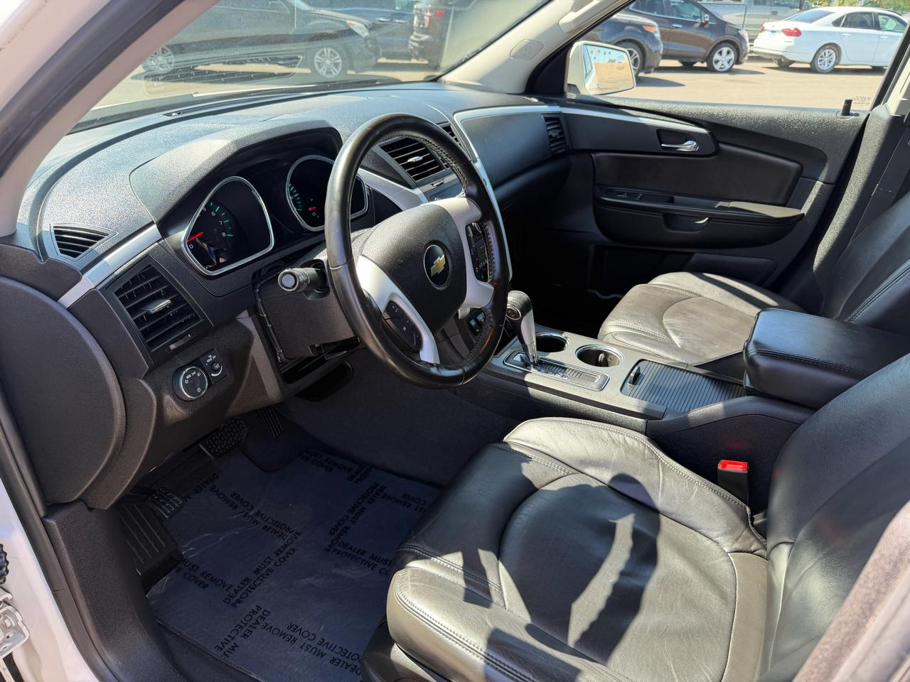 Chevrolet Traverse 2LT FWD 2012