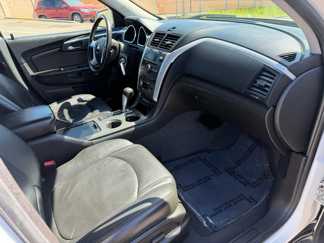 Chevrolet Traverse 2LT FWD 2012