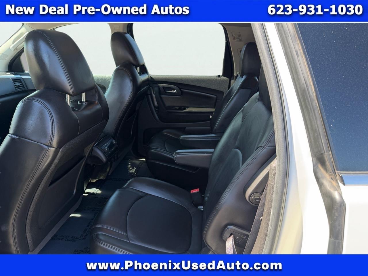 Chevrolet Traverse 2LT FWD 2012