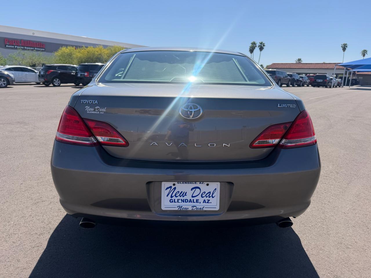 Toyota Avalon XL 2005