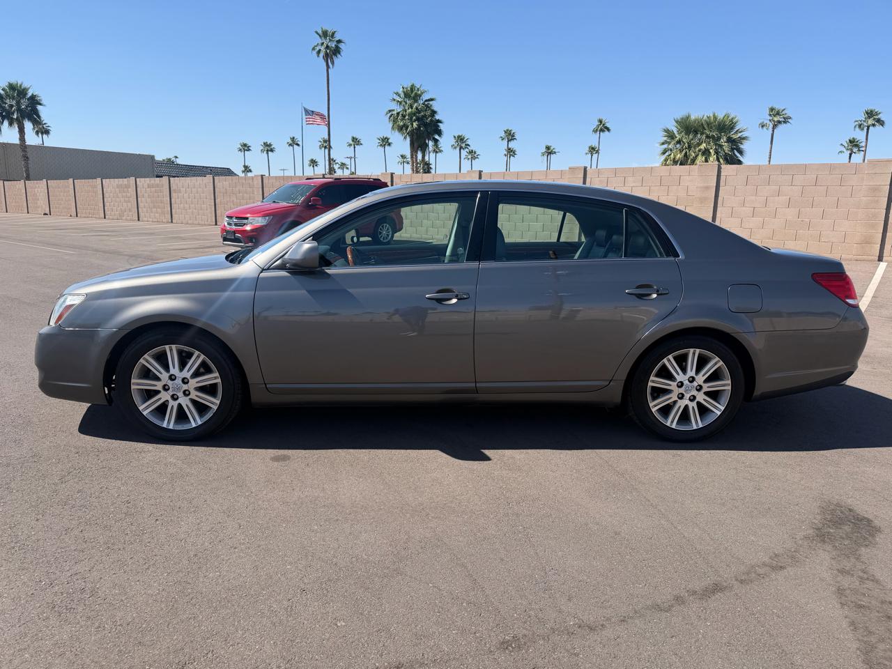 Toyota Avalon XL 2005