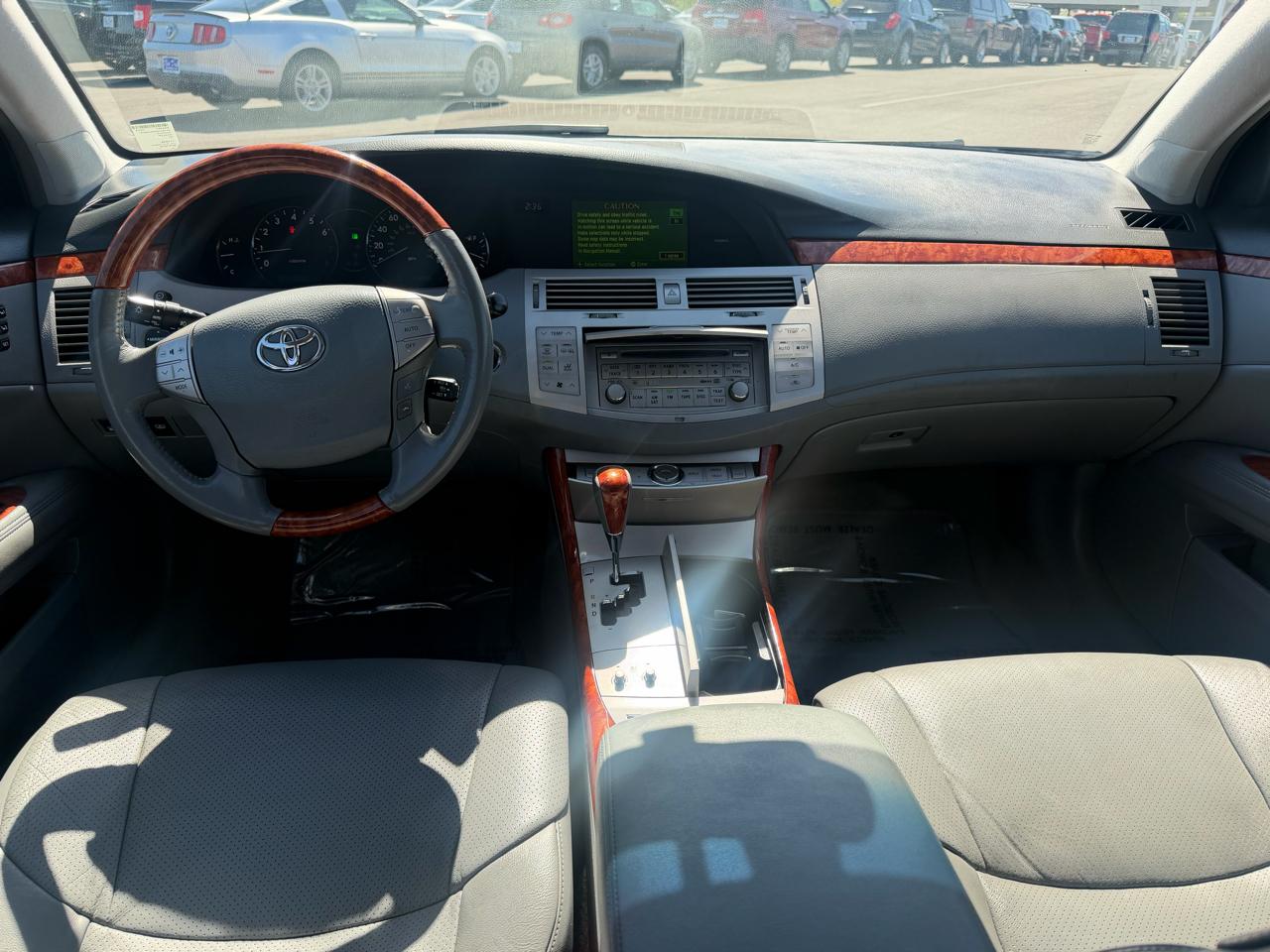 Toyota Avalon XL 2005