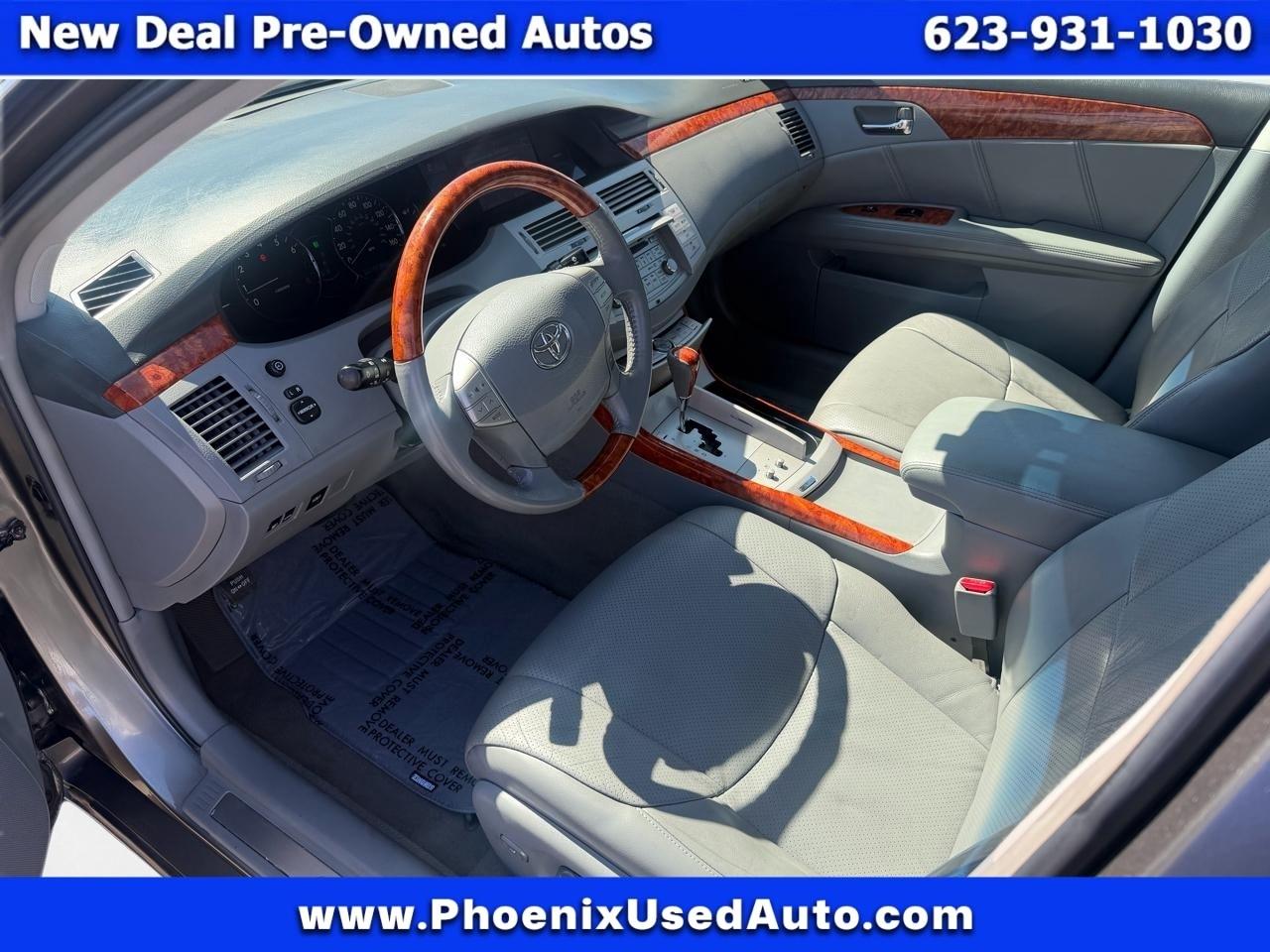 Toyota Avalon XL 2005