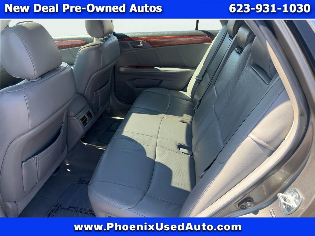 Toyota Avalon XL 2005