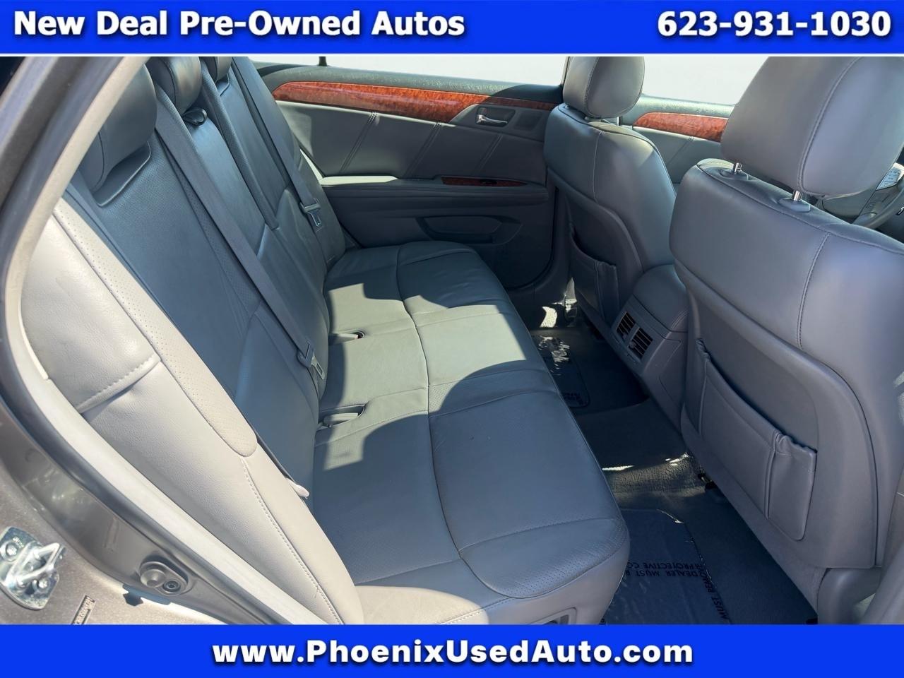 Toyota Avalon XL 2005