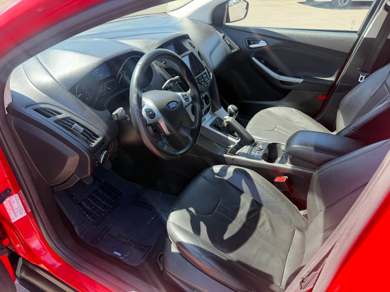 Ford Focus SE Sedan 2014