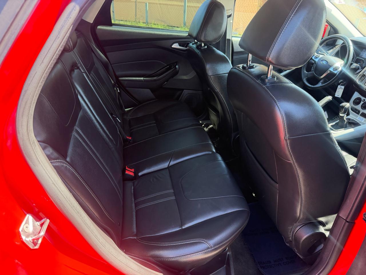 Ford Focus SE Sedan 2014