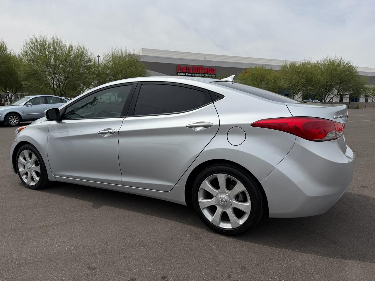 Hyundai Elantra Limited 2013
