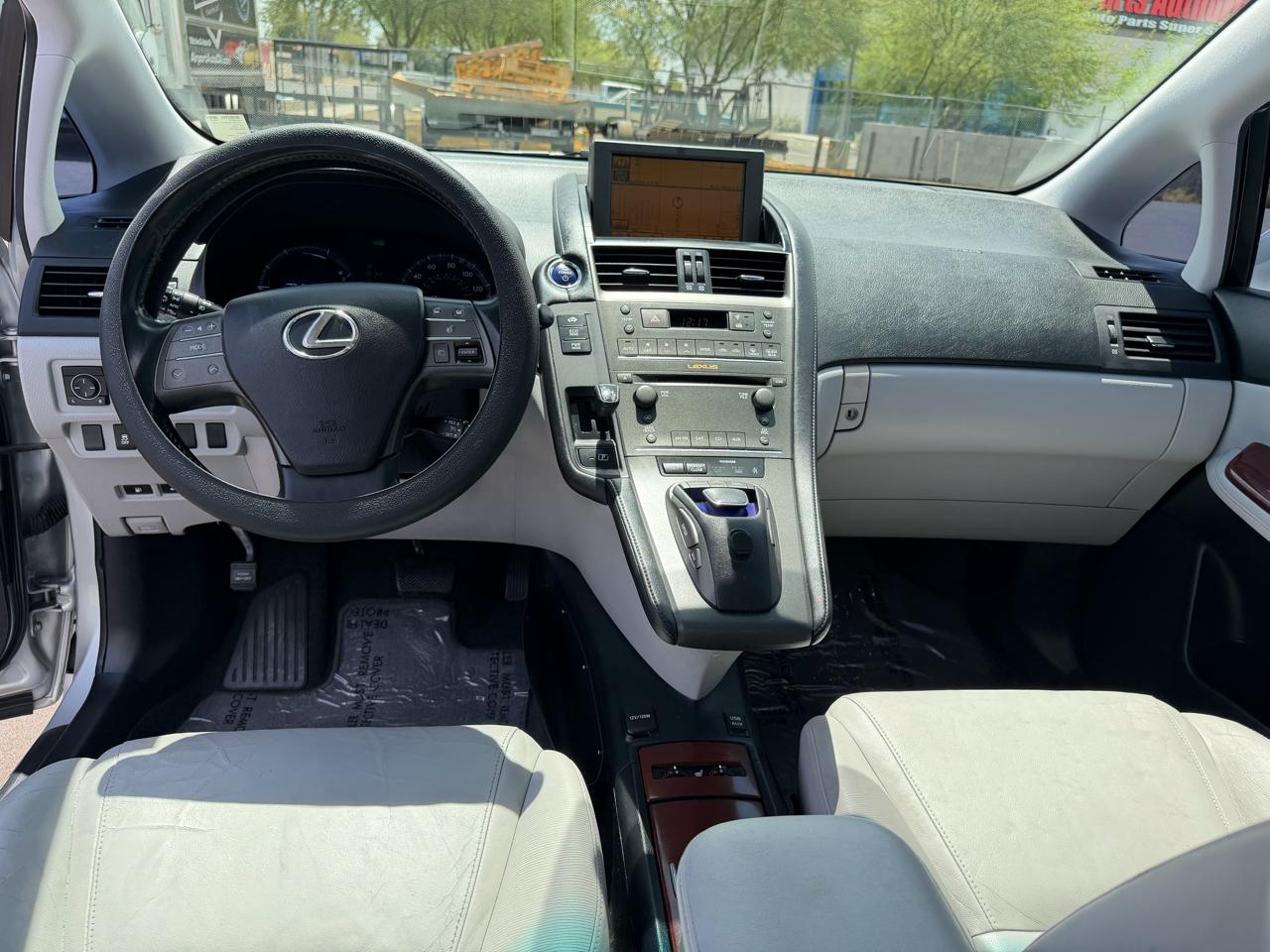 Lexus HS 250h Sedan 2010