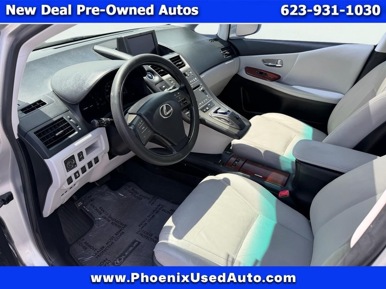 Lexus HS 250h Sedan 2010