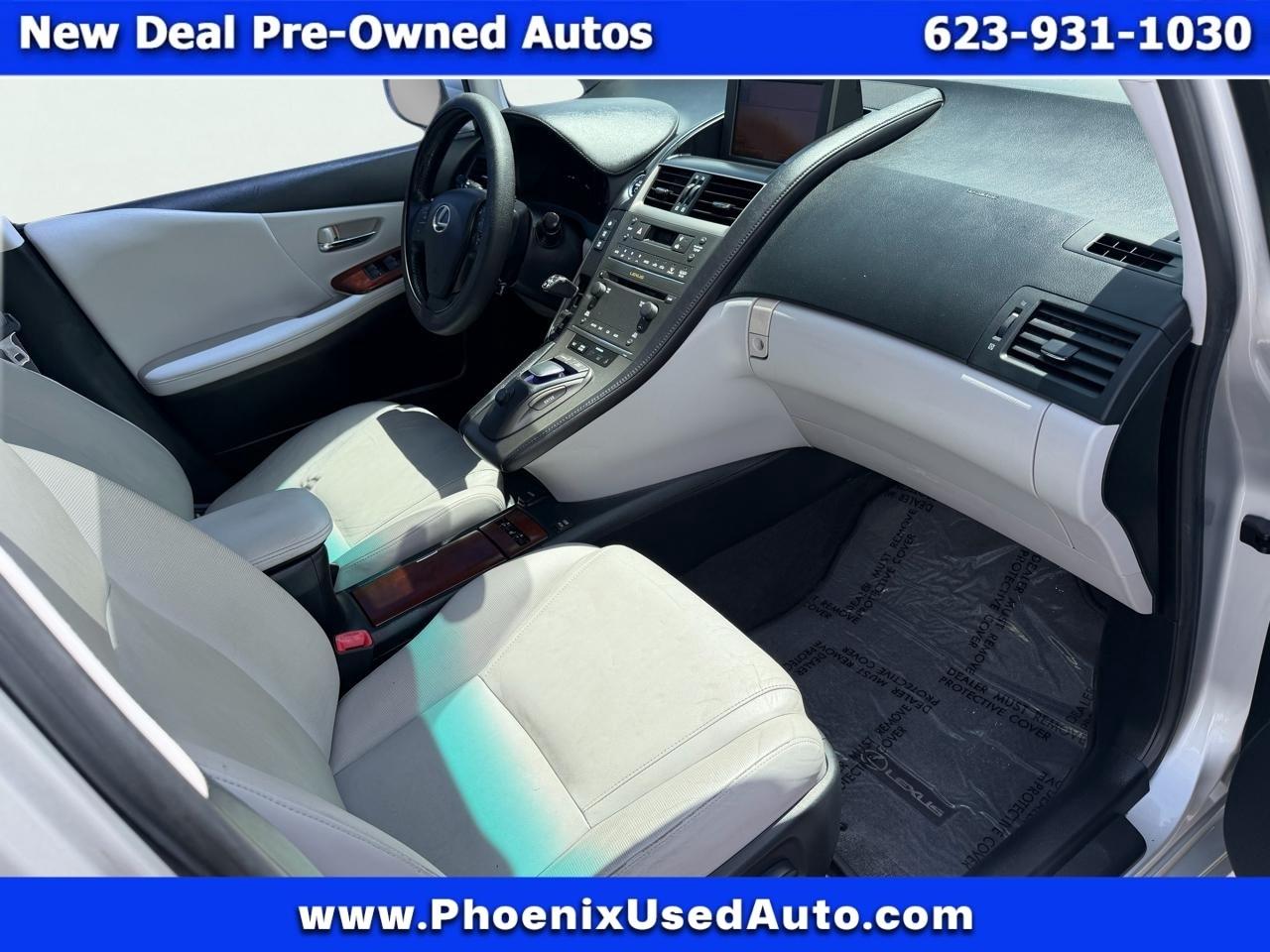 Lexus HS 250h Sedan 2010