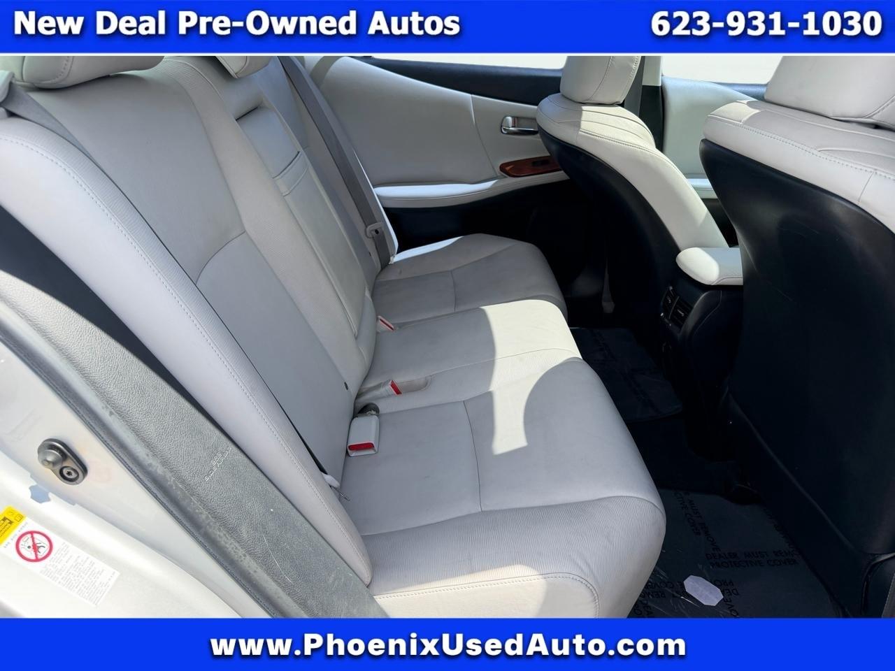 Lexus HS 250h Sedan 2010