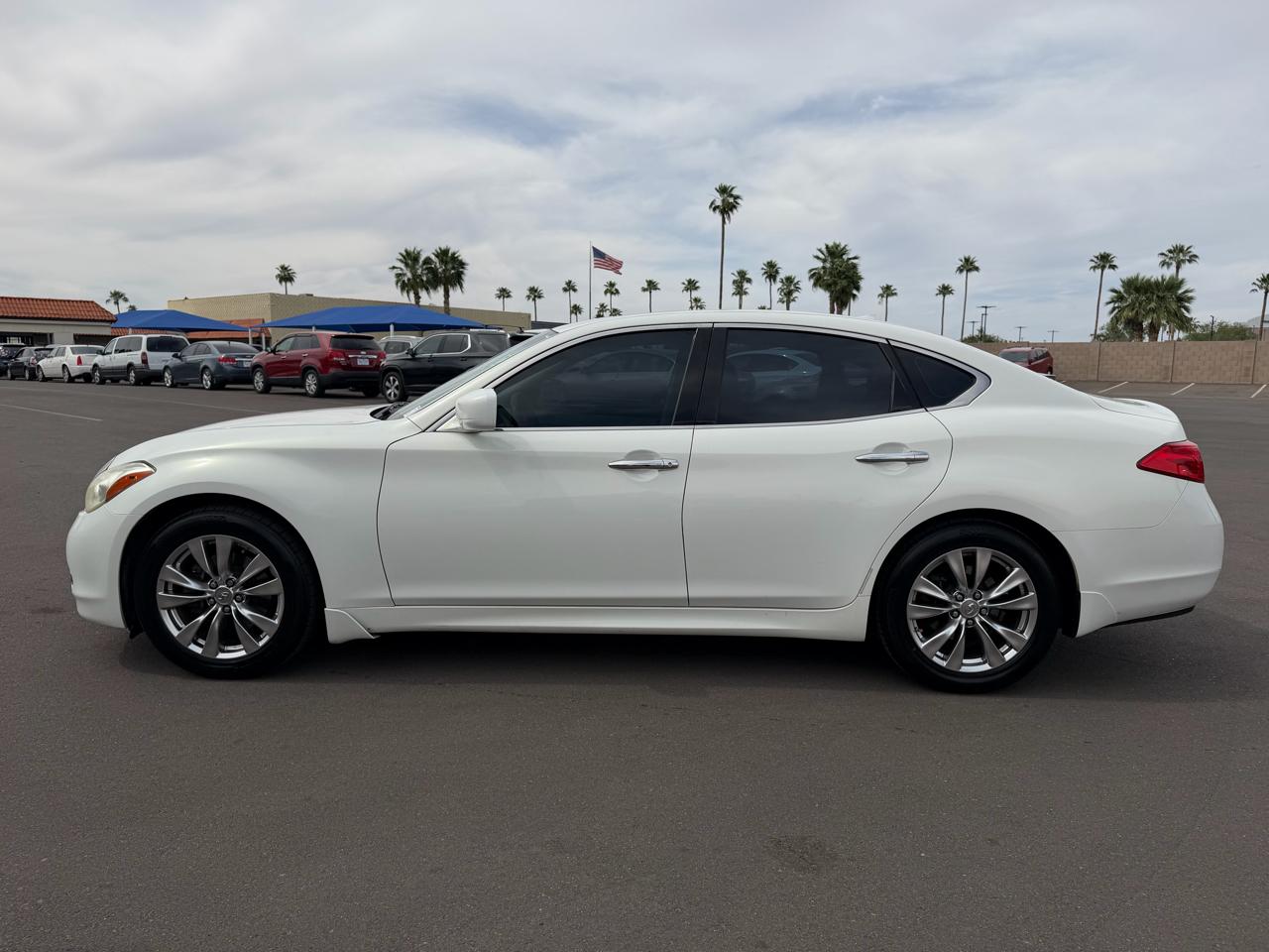 Infiniti M 56 2012