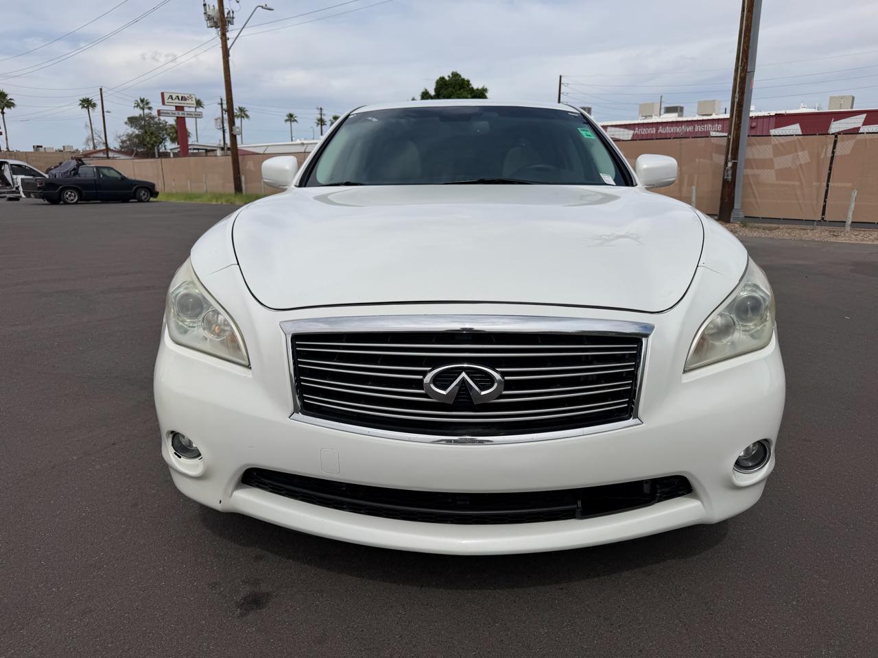 Infiniti M 56 2012
