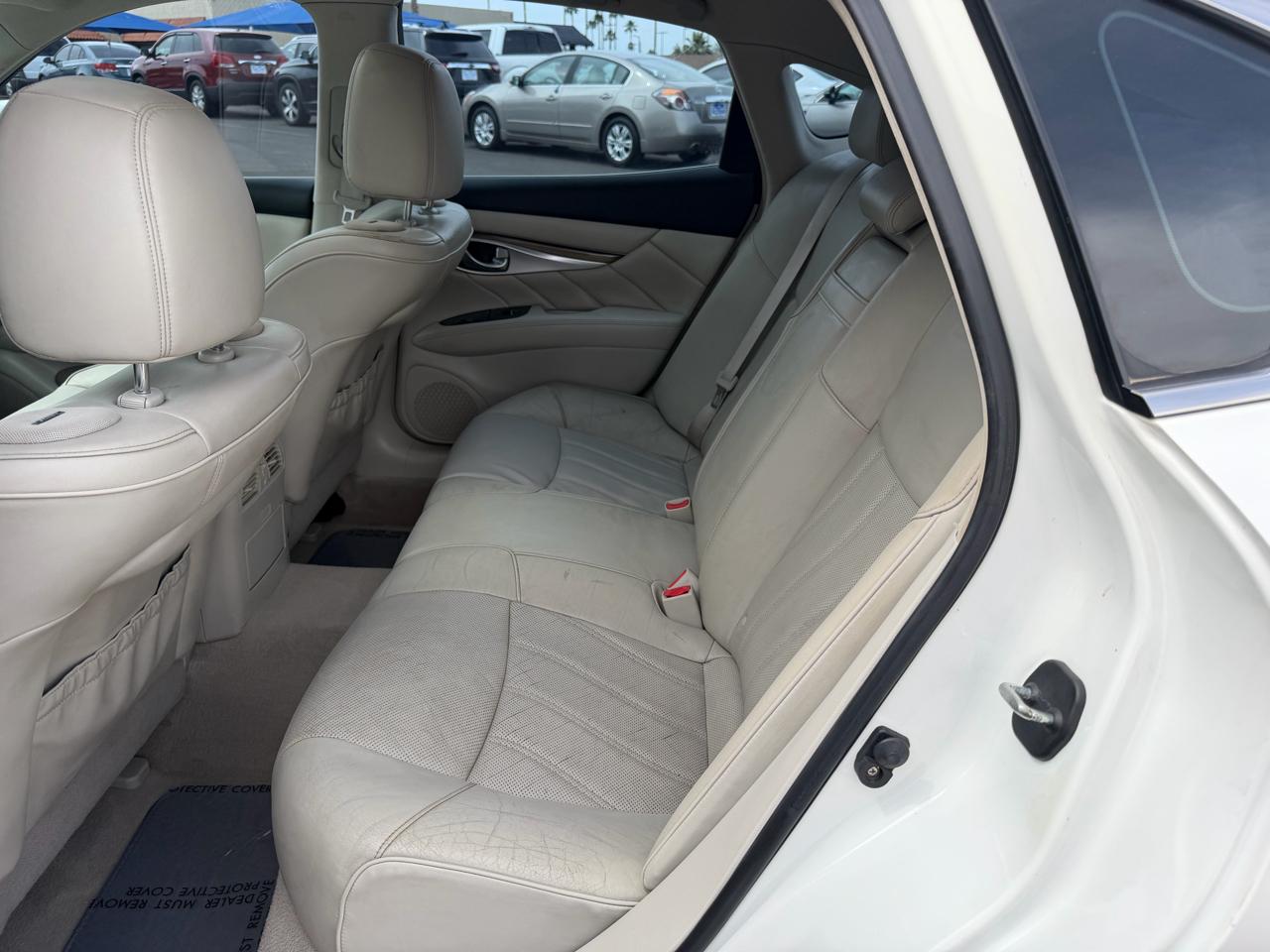 Infiniti M 56 2012