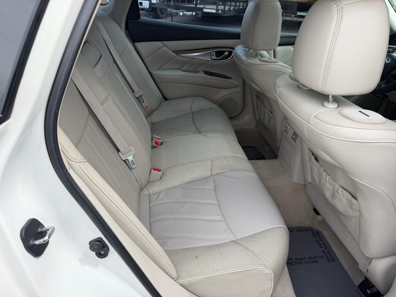 Infiniti M 56 2012