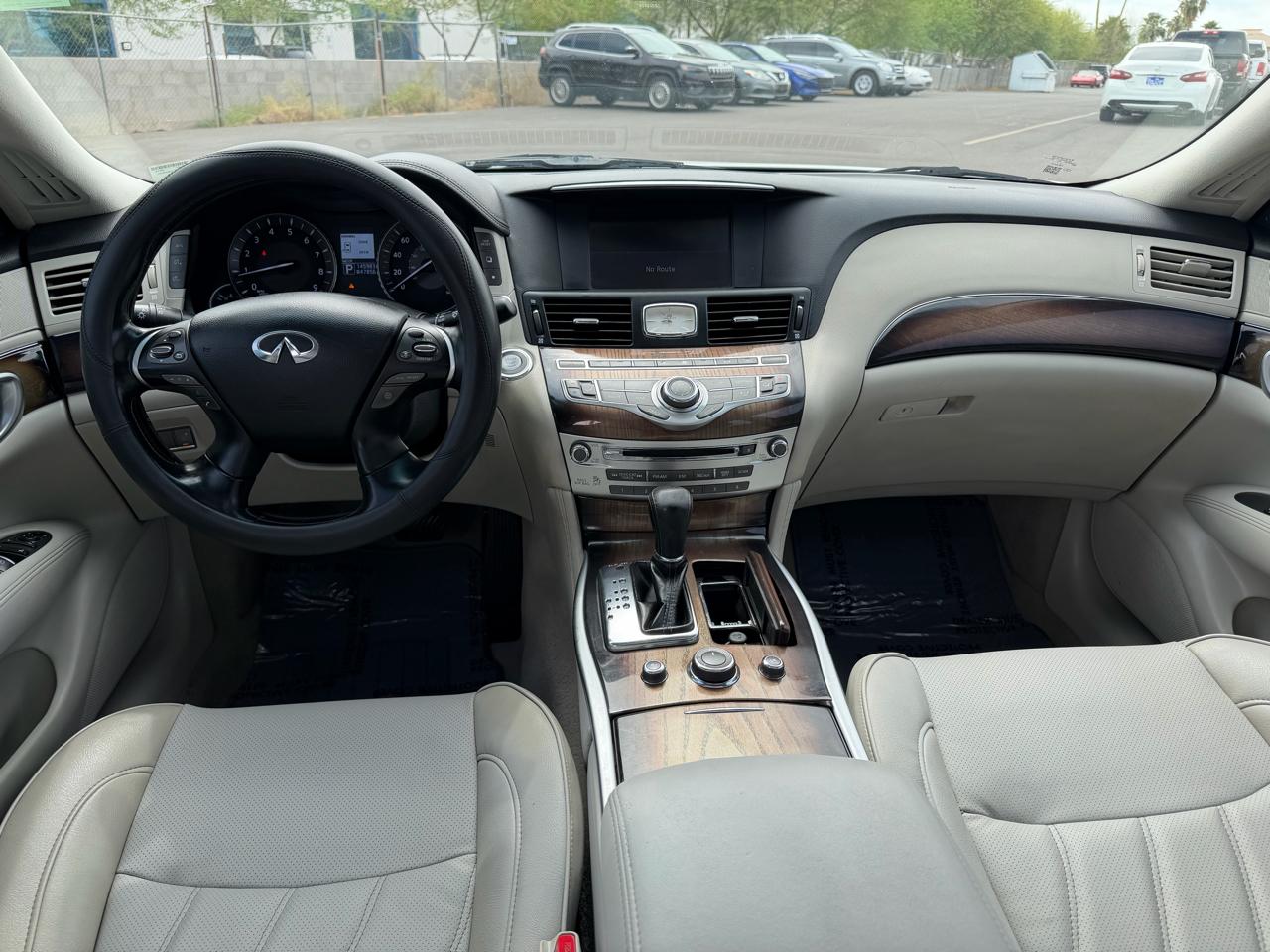 Infiniti M 56 2012