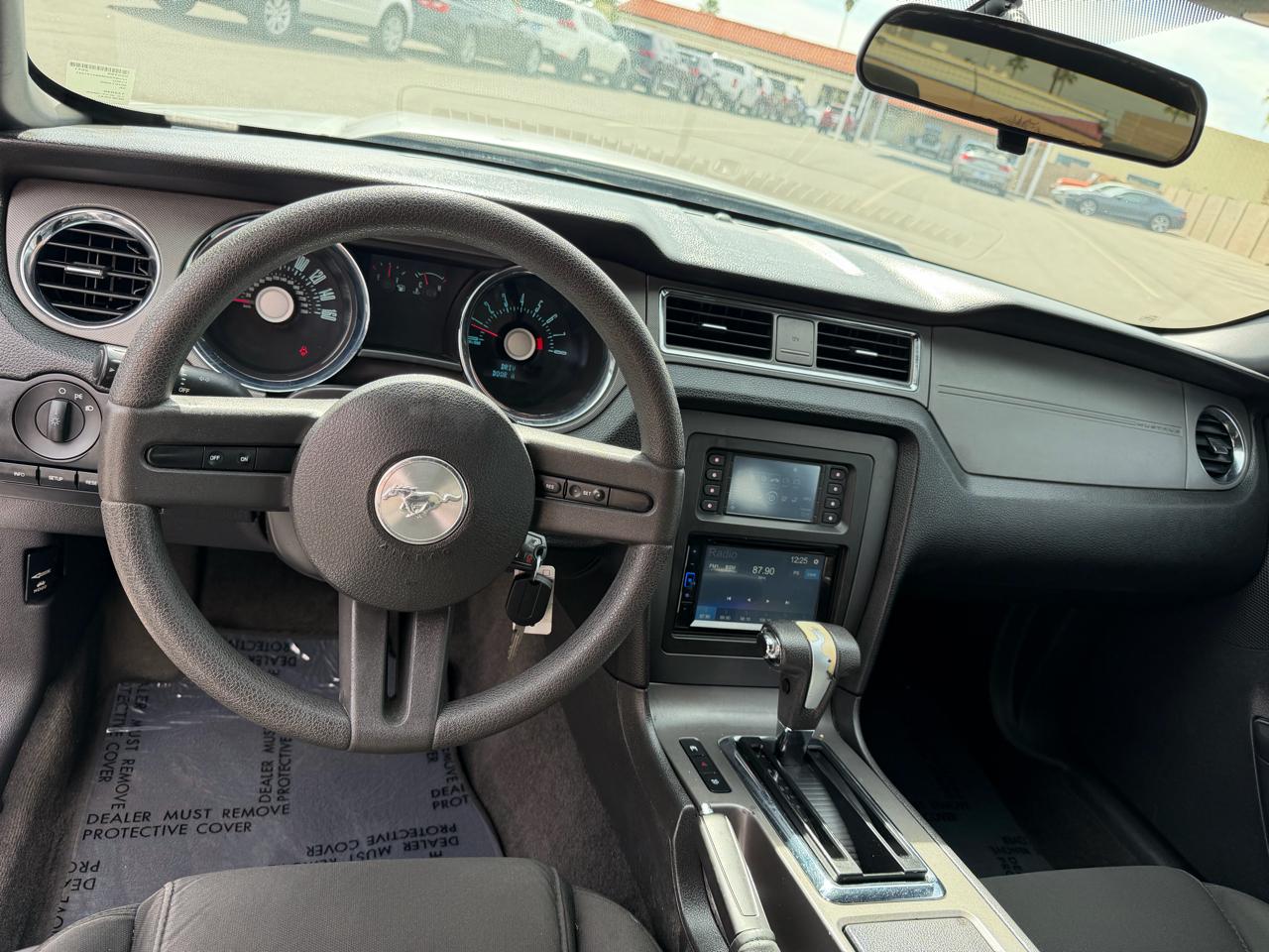 Ford Mustang V6 Coupe 2011