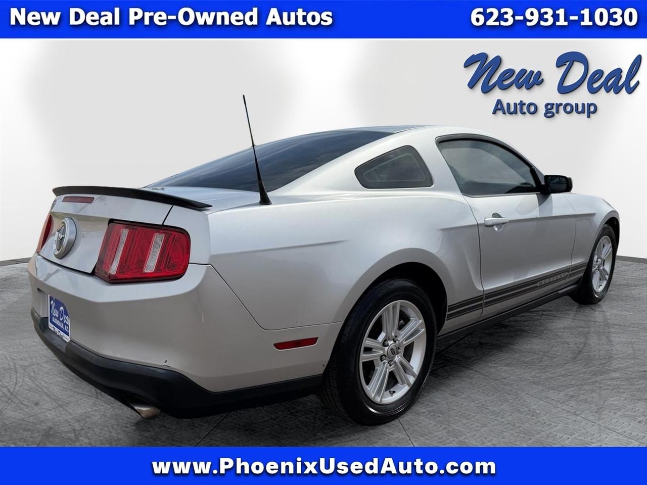 Ford Mustang V6 Coupe 2011