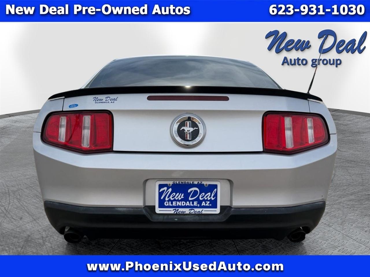 Ford Mustang V6 Coupe 2011