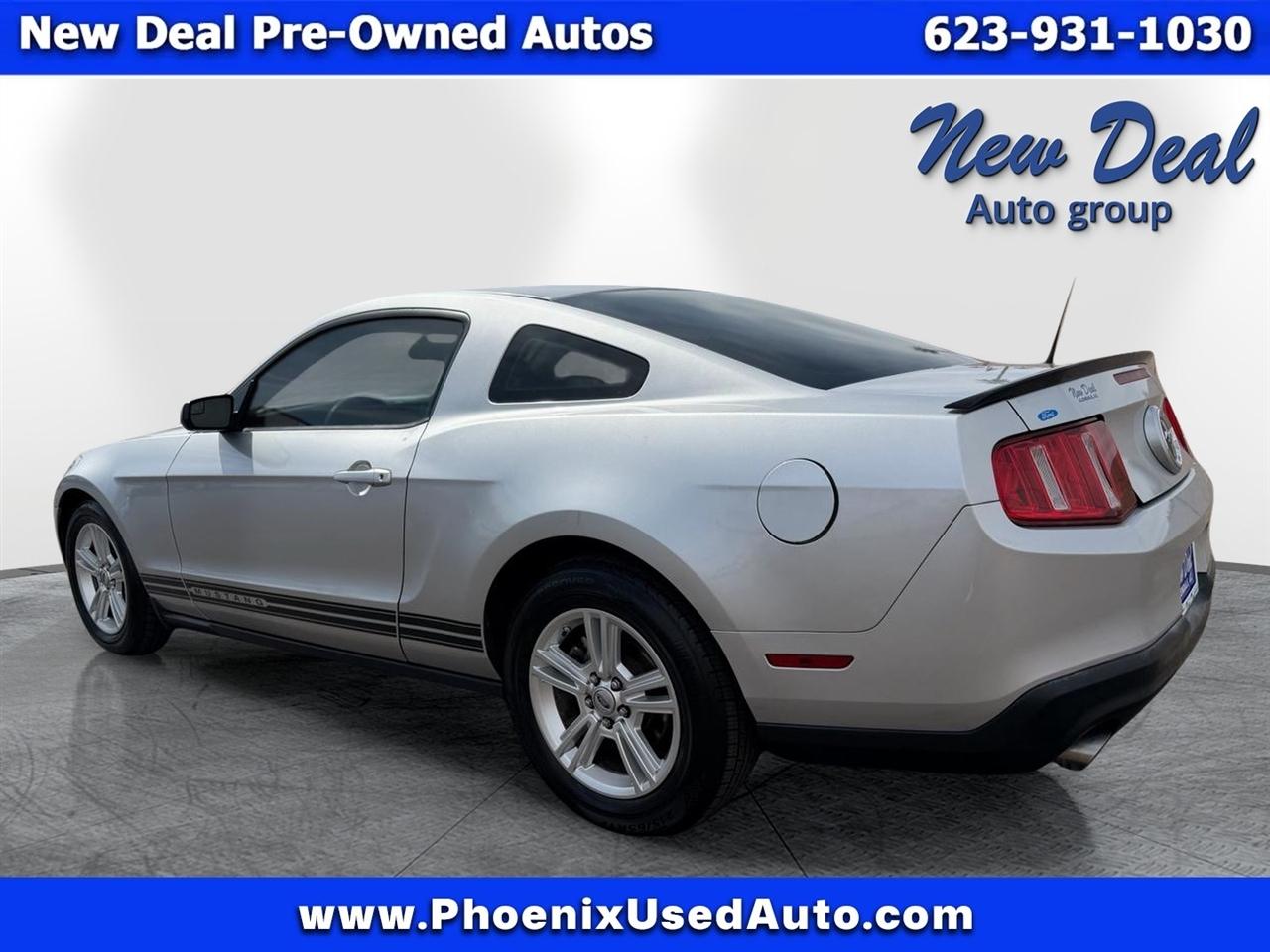 Ford Mustang V6 Coupe 2011