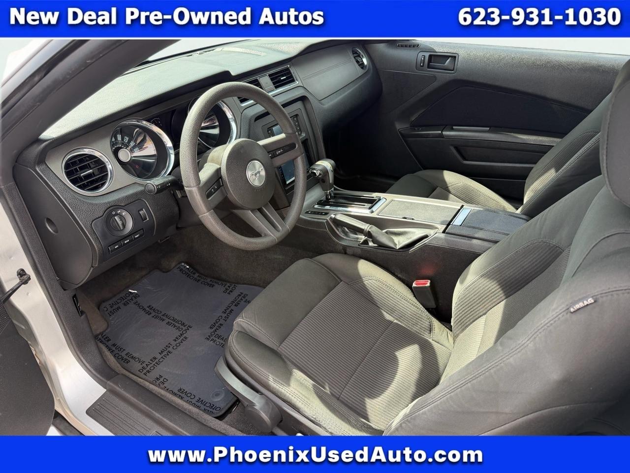 Ford Mustang V6 Coupe 2011