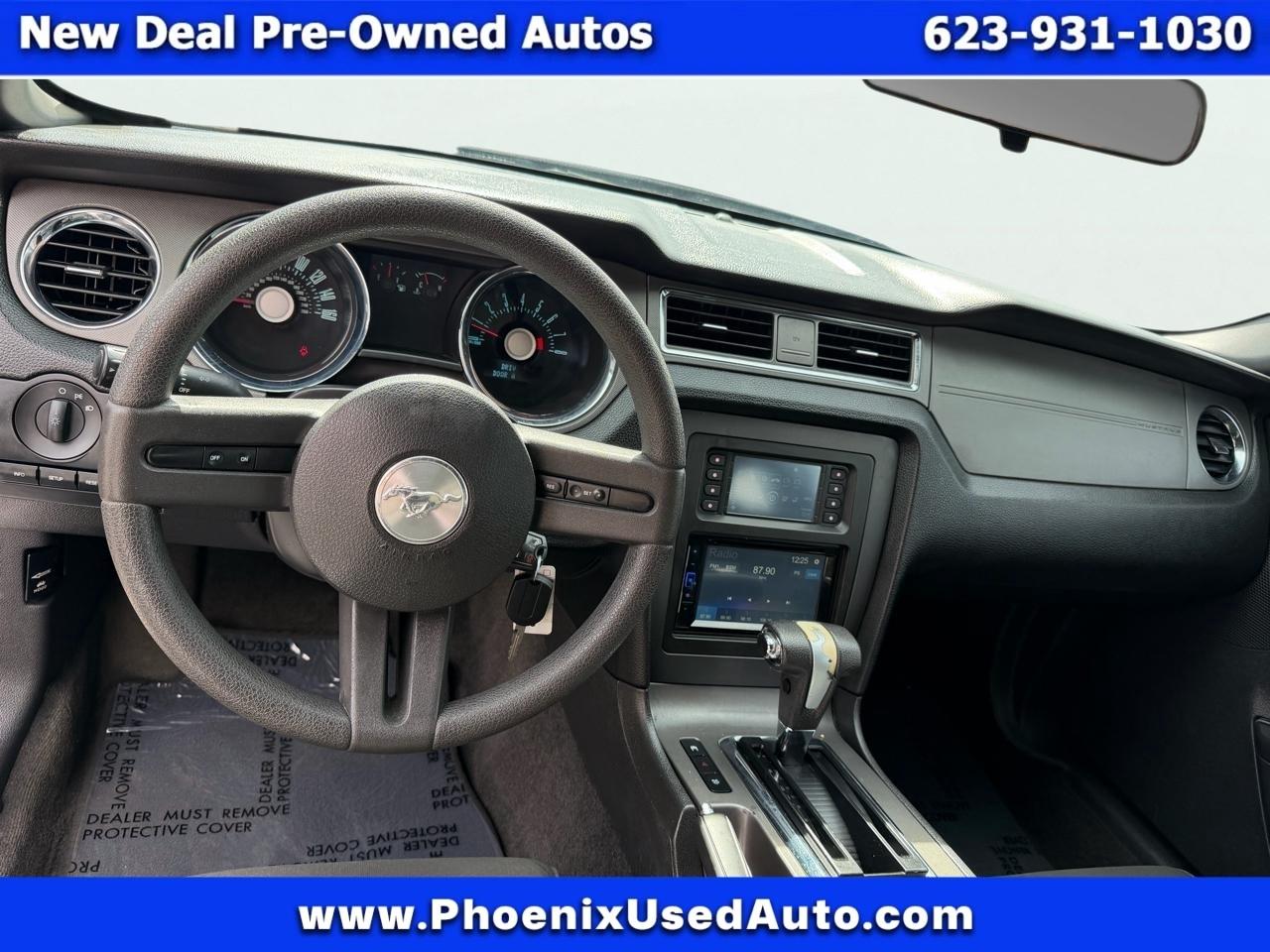 Ford Mustang V6 Coupe 2011