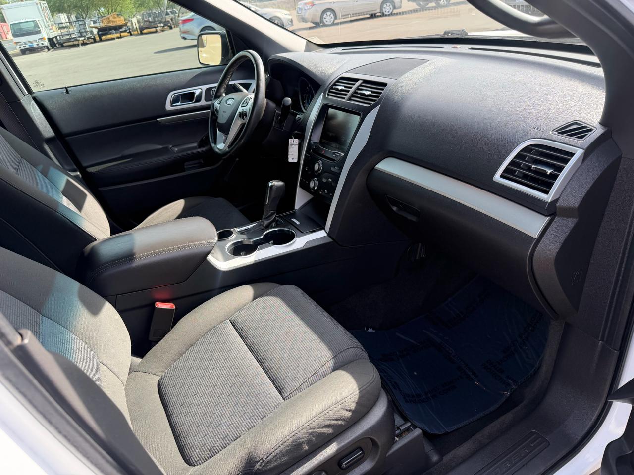 Ford Explorer 2WD 4dr V6 XLT 2015