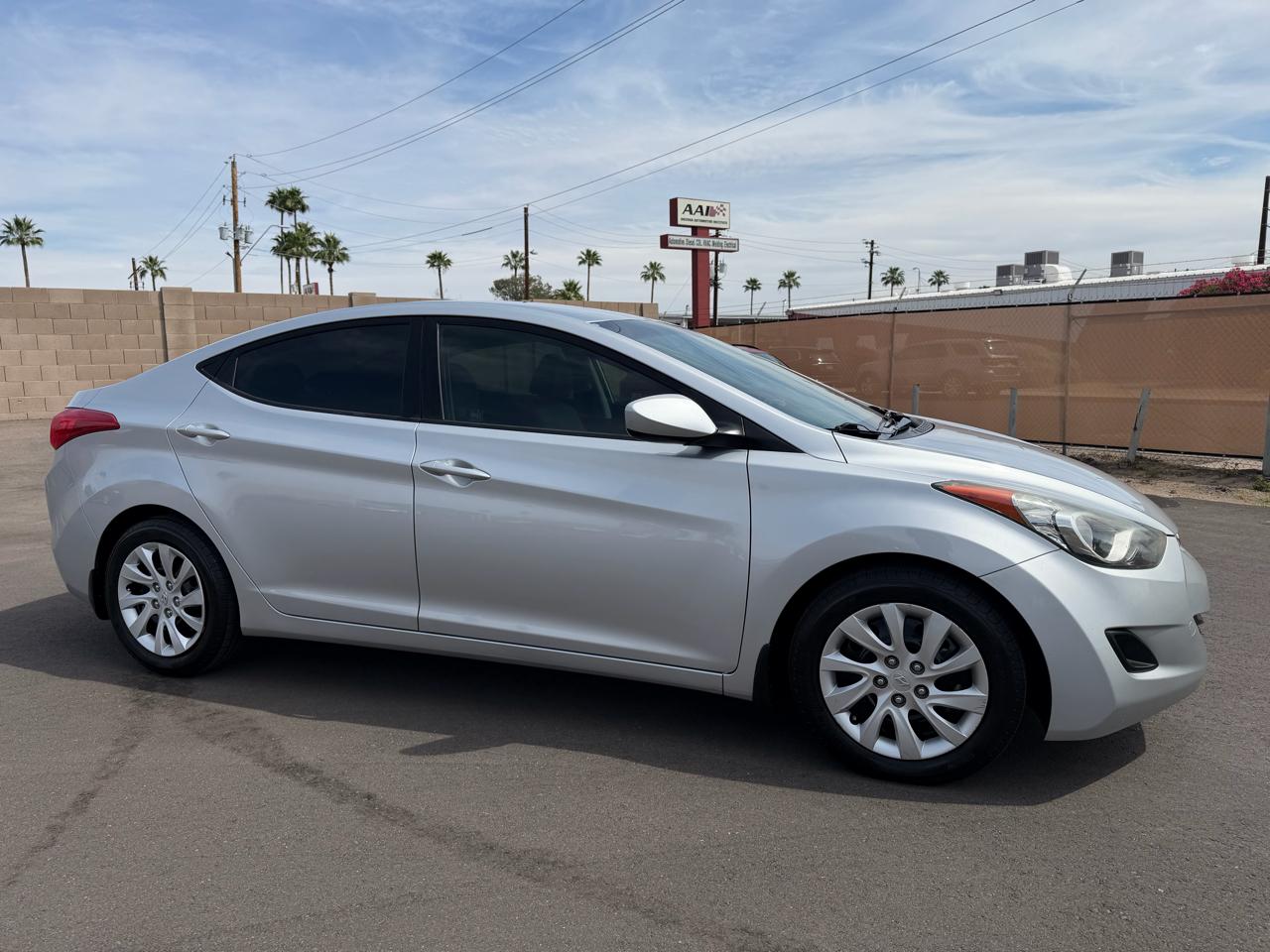 Hyundai Elantra Limited 2013