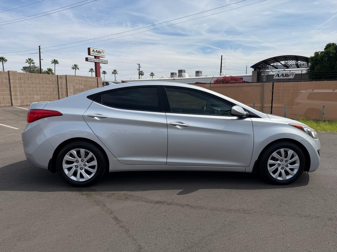 Hyundai Elantra Limited 2013