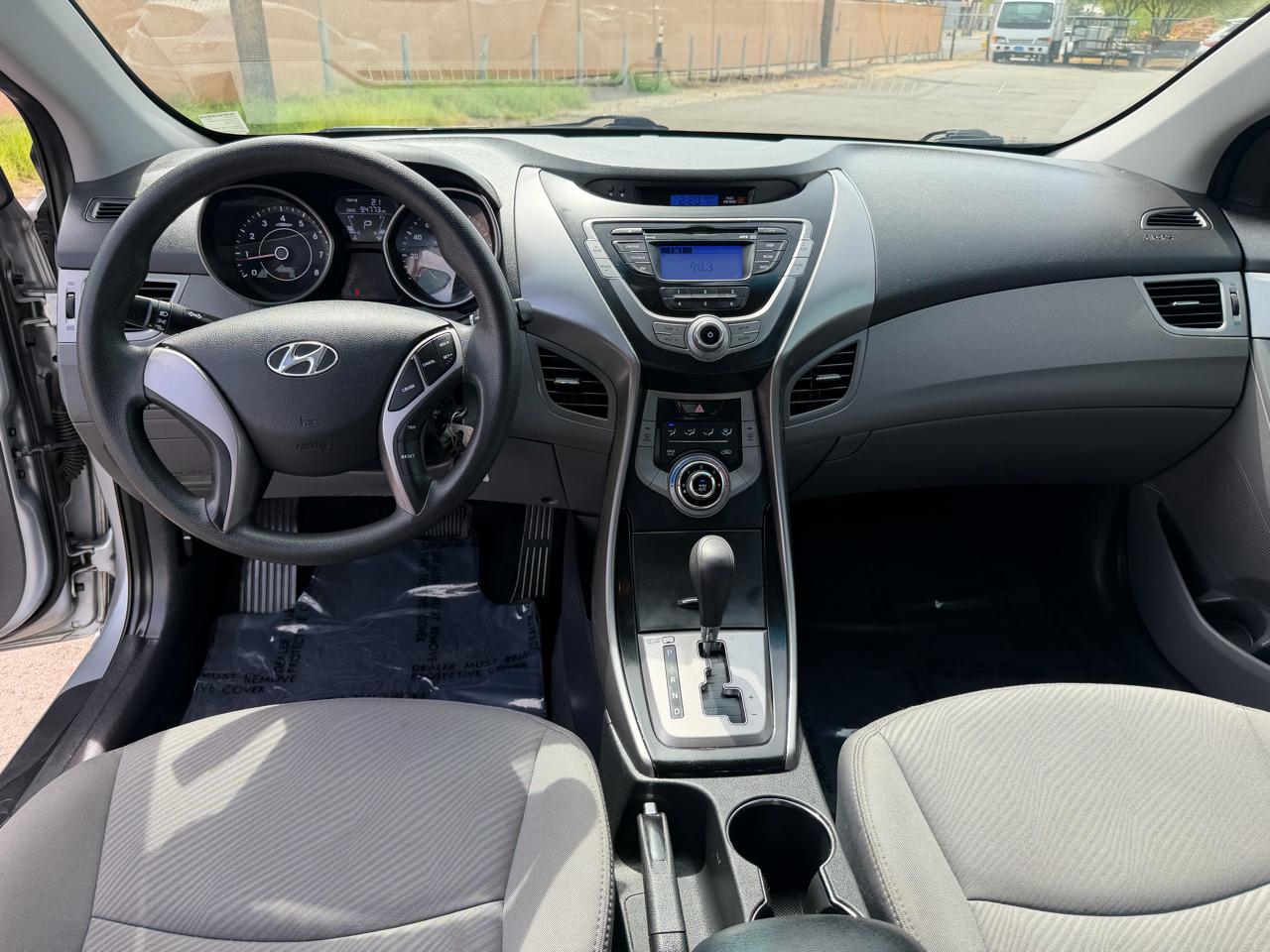 Hyundai Elantra Limited 2013