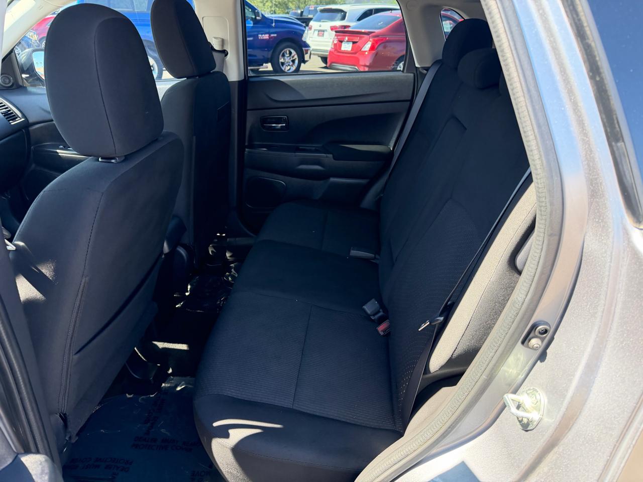 Mitsubishi Outlander Sport 2.4 ES CVT 2016