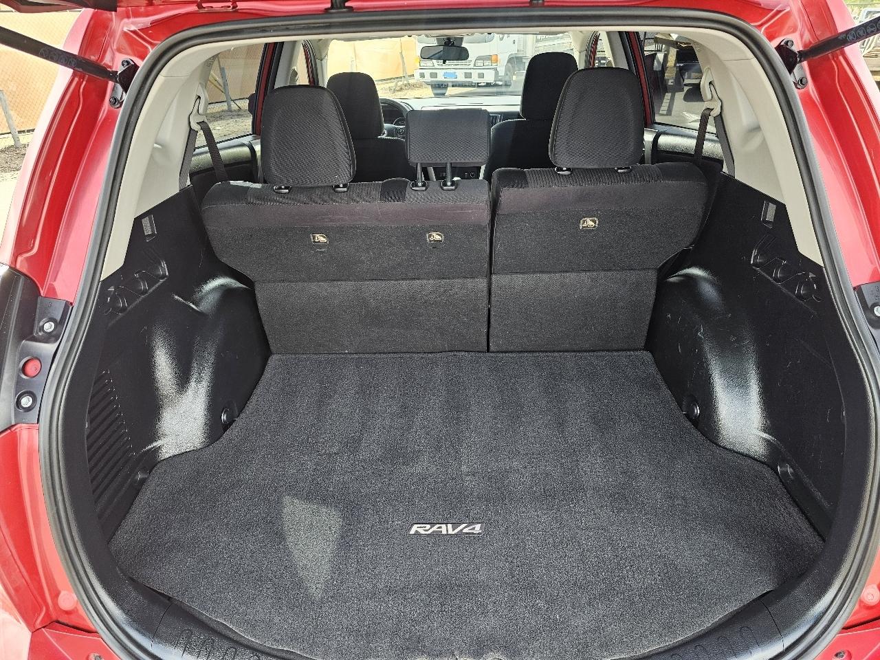 Toyota RAV4 LE FWD 2017