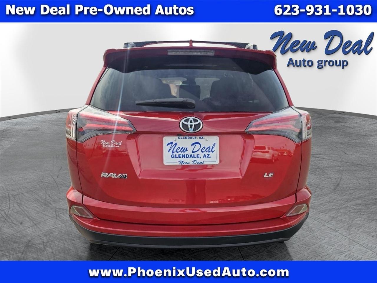 Toyota RAV4 LE FWD 2017