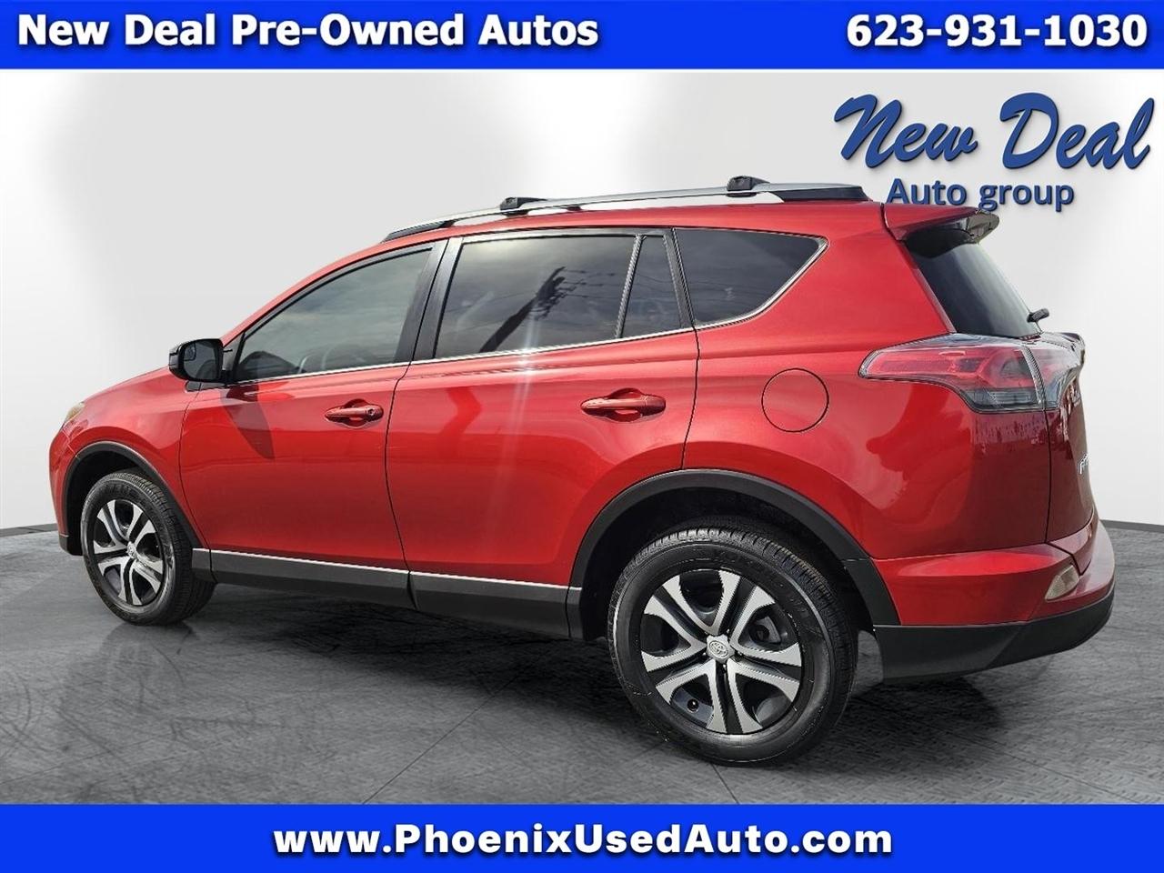 Toyota RAV4 LE FWD 2017