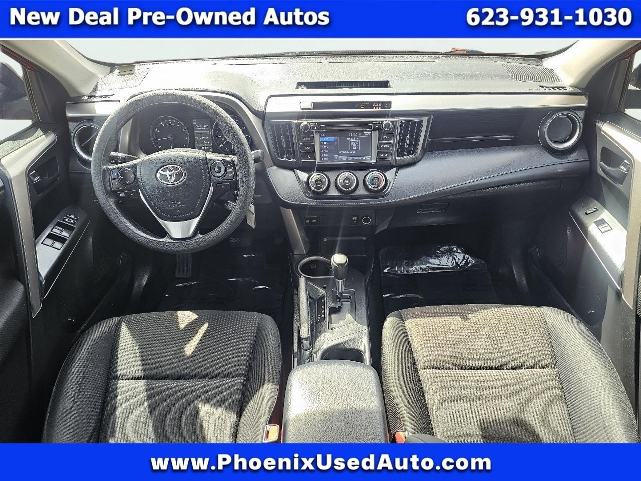 Toyota RAV4 LE FWD 2017