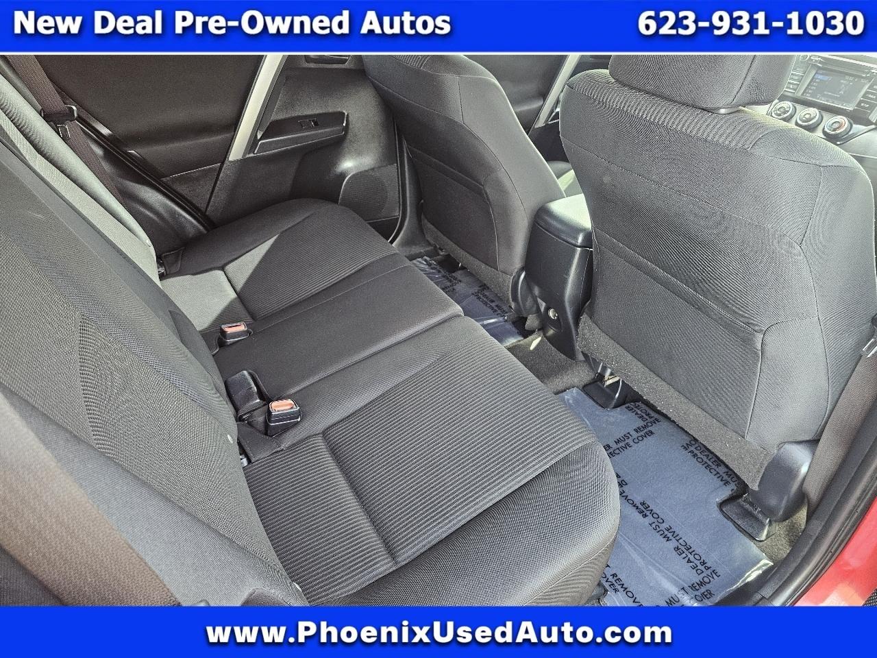 Toyota RAV4 LE FWD 2017