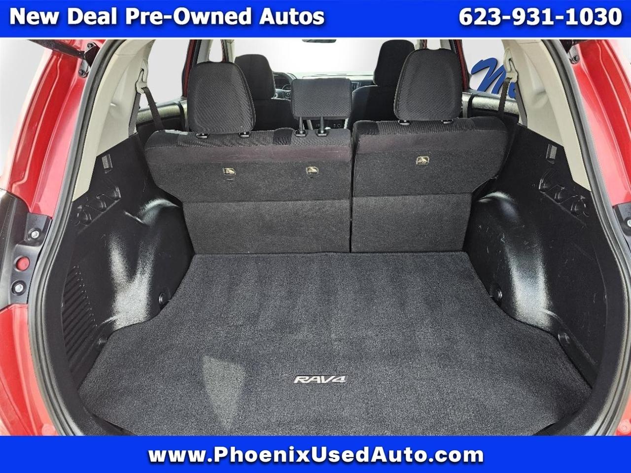 Toyota RAV4 LE FWD 2017