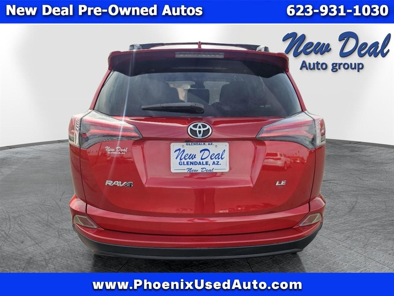 Toyota RAV4 LE FWD 2017