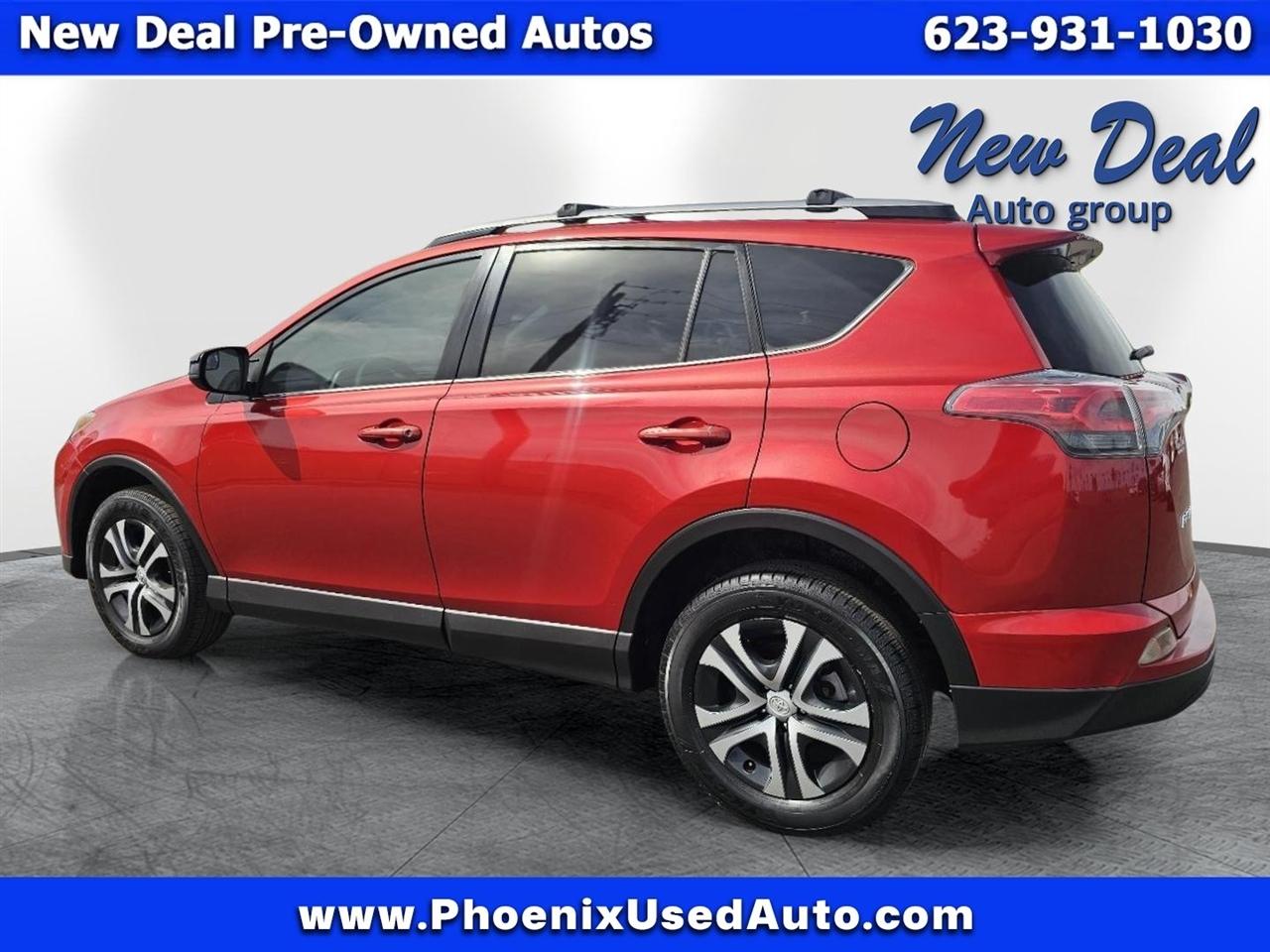 Toyota RAV4 LE FWD 2017
